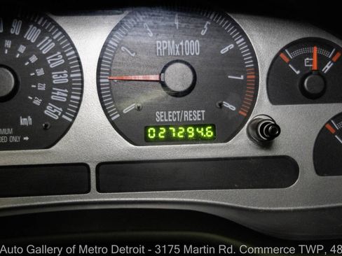 Used 2004 Ford Mustang Mach 1 RWD image 18