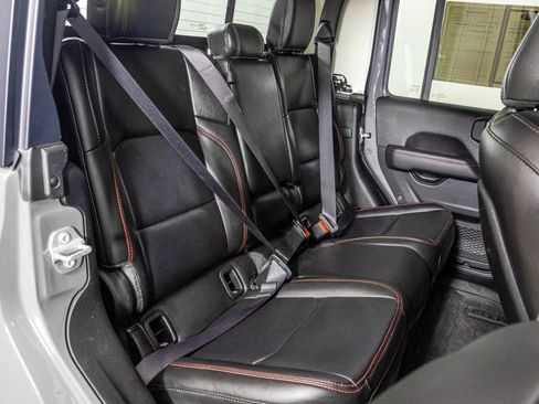 Used 2022 Jeep Gladiator Rubicon w/ LED Lighting Group AWD/4WD image 42