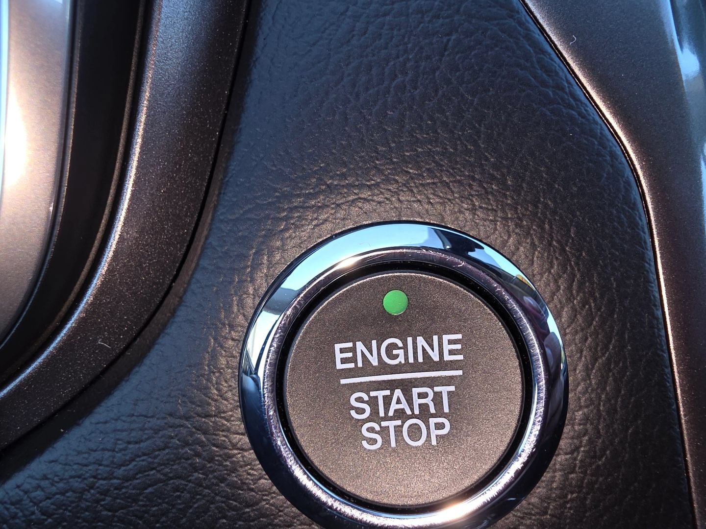 Used 2020 Ford Fusion SE FWD image 21