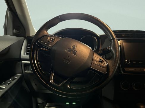 Used 2024 Mitsubishi Outlander Sport SE image 19