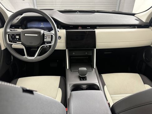 Used 2024 Land Rover Discovery Sport S image 13