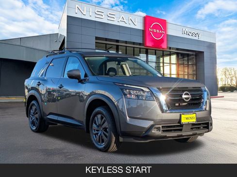 New 2025 Nissan Pathfinder SV image 2