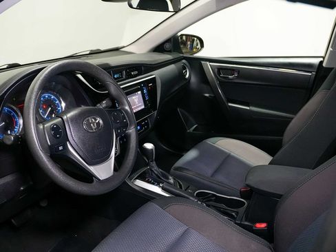 Used 2017 Toyota Corolla LE FWD image 18