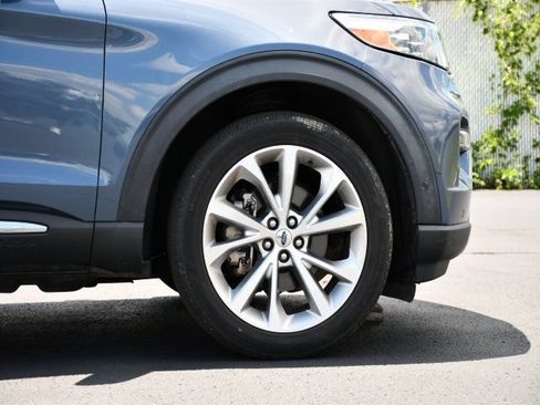 Used 2021 Ford Explorer Platinum w/ Equipment Group 601A AWD/4WD image 9