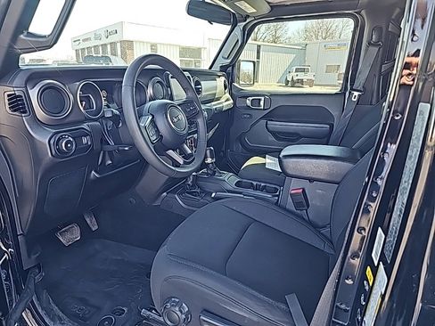 Used 2023 Jeep Wrangler Sport S image 14