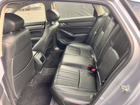 Used 2018 Honda Accord LX image 10
