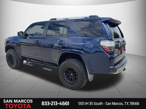 Used 2018 Toyota 4Runner TRD Off-Road Premium AWD/4WD image 3