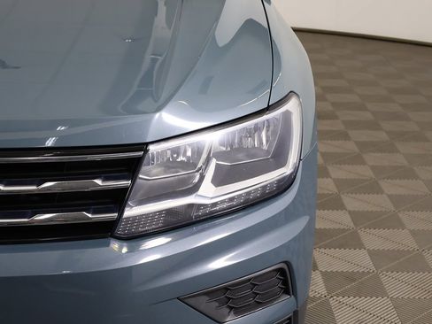 Used 2019 Volkswagen Tiguan SE w/ Panoramic Sunroof Package image 14