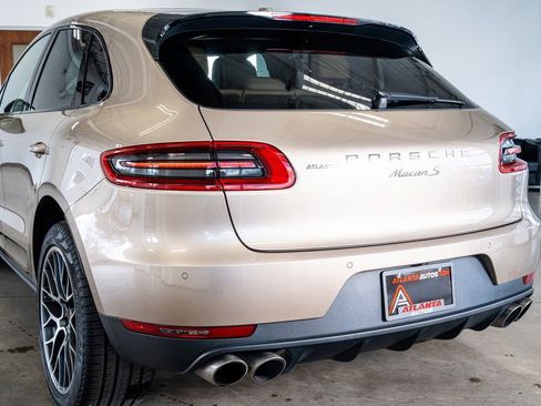 Used 2016 Porsche Macan S image 24