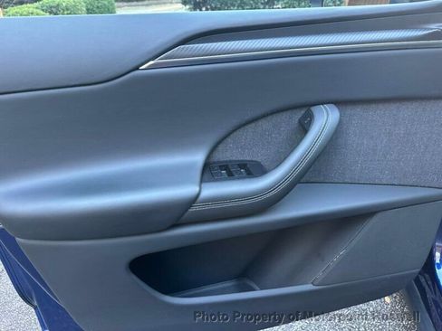 Used 2022 Tesla Model X Plaid image 17