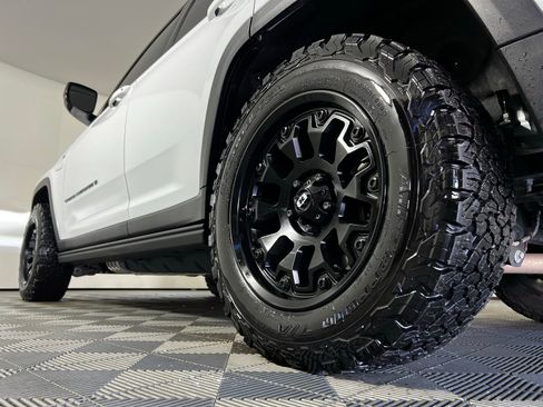 Used 2024 Jeep Grand Cherokee Trailhawk image 31