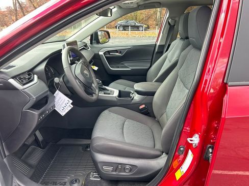 New 2025 Toyota RAV4 XLE image 17