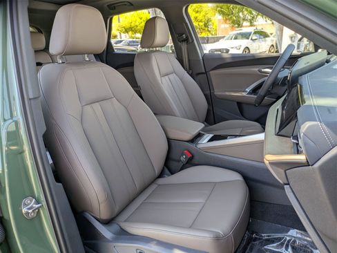 New 2025 Audi Q5 Premium image 10