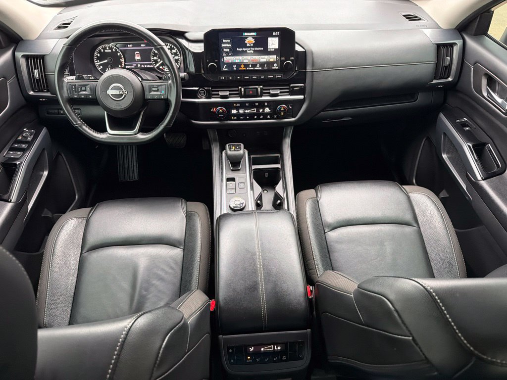 Used 2023 Nissan Pathfinder SL w/ Lighting Package (N92) AWD/4WD image 19