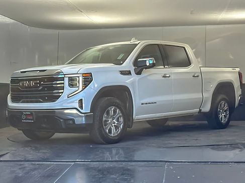 Used 2025 GMC Sierra 1500 SLT AWD/4WD image 7