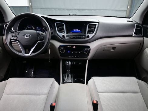 Used 2016 Hyundai Tucson SE w/ Option Group 02 FWD image 16
