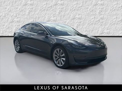 Used 2018 Tesla Model 3 Long Range RWD image 1