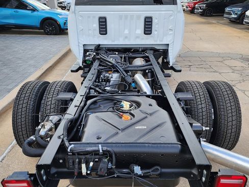 New 2026 GMC Sierra 3500 Pro w/ Convenience Package image 48