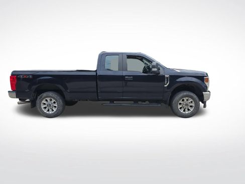 Used 2022 Ford F250 XL w/ STX Appearance Package AWD/4WD image 4