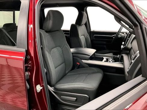 Used 2025 RAM 1500 Big Horn AWD/4WD image 8