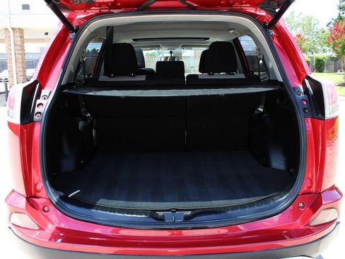 Used 2016 Toyota RAV4 XLE FWD image 7