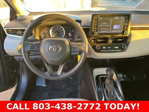 Used 2022 Toyota Corolla LE image 15