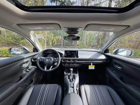 New 2026 Honda HR-V EX-L image 2