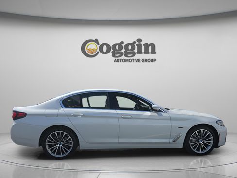 Used 2023 BMW 530e w/ Convenience Package RWD image 6