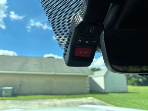 Used 2025 Toyota Tundra Platinum AWD/4WD image 33