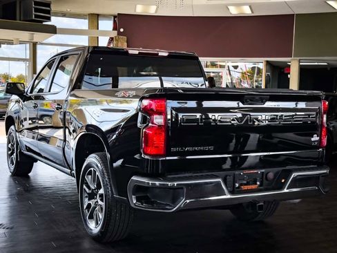 Used 2024 Chevrolet Silverado 1500 LT image 12