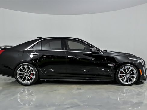 Used 2016 Cadillac CTS V w/ Luxury Package RWD image 14