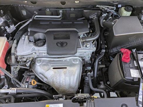 Used 2017 Toyota RAV4 LE FWD image 21
