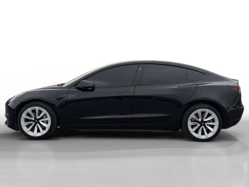 Used 2023 Tesla Model 3 Standard Range RWD image 2