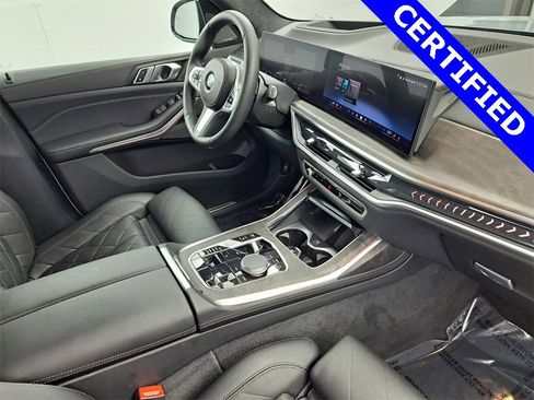 Certified 2024 BMW X7 xDrive40i w/ M Sport Package image 16