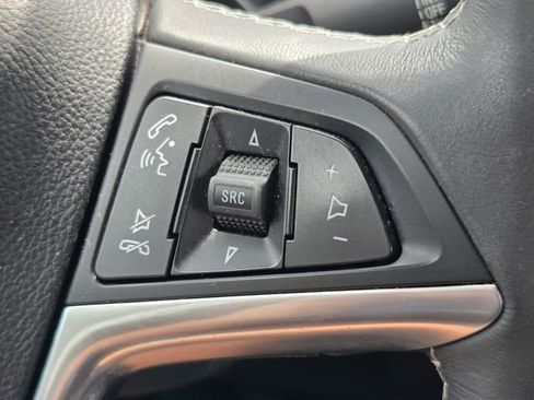 Used 2021 Buick Encore Preferred AWD/4WD image 19