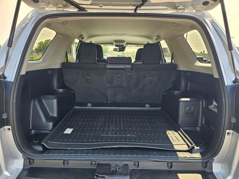 Used 2022 Toyota 4Runner TRD Off-Road AWD/4WD image 14
