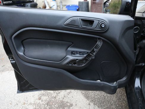 Used 2011 Ford Fiesta SE w/ 203A Rapid Spec Order Code image 15