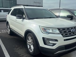 Used 2017 Ford Explorer XLT w/ Equipment Group 202A video 3