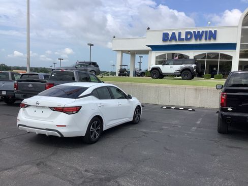Used 2023 Nissan Sentra SV FWD image 7