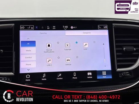 Used 2022 Chrysler Pacifica Touring-L image 42