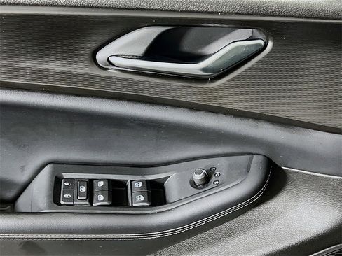 Used 2023 Jeep Grand Cherokee Altitude image 25