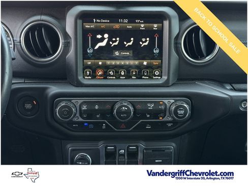 Used 2023 Jeep Wrangler Unlimited Rubicon 4xe w/ Steel Bumper Group AWD/4WD image 16