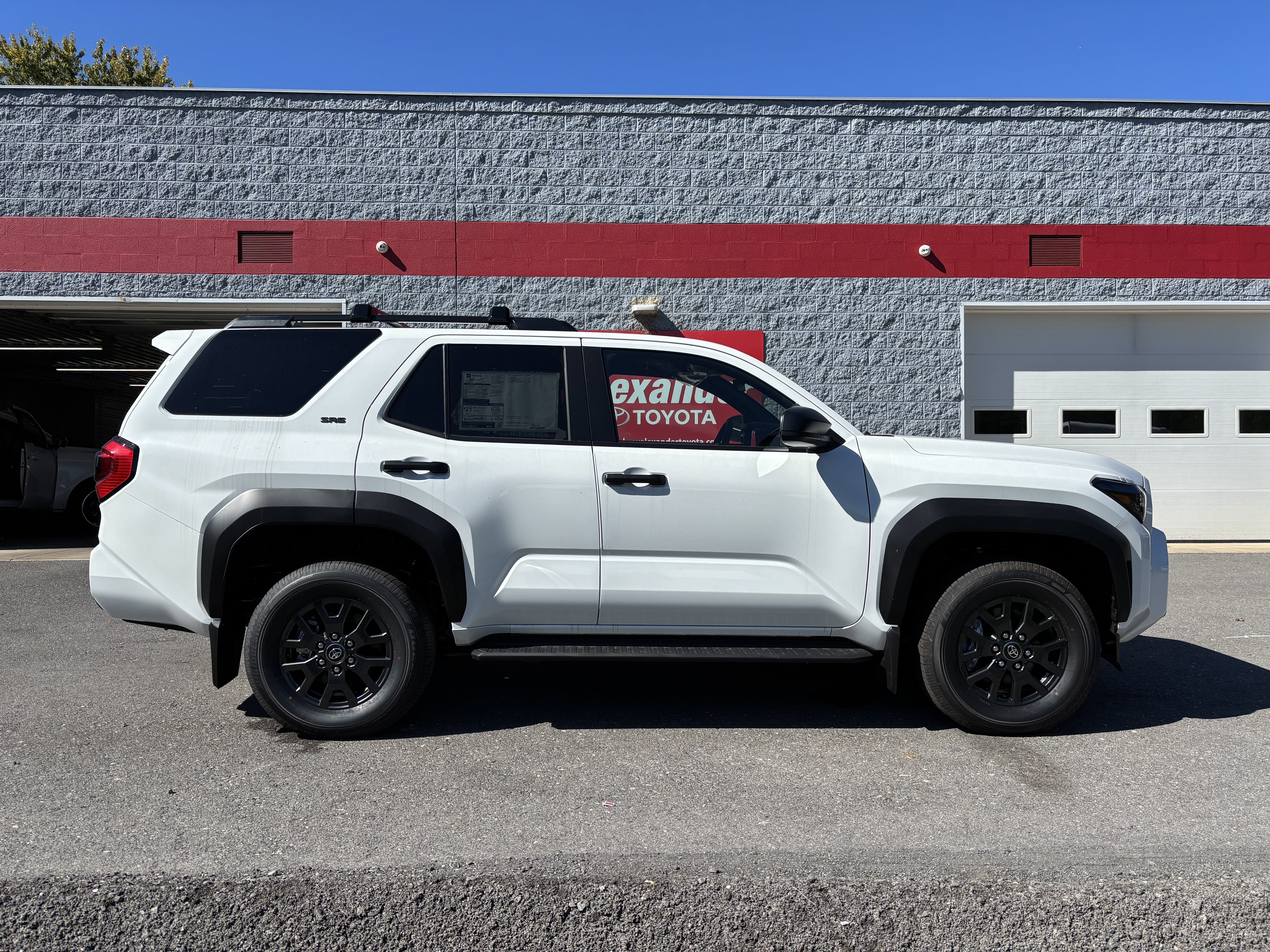 Used 2026 Toyota 4Runner SR5 AWD/4WD image 2