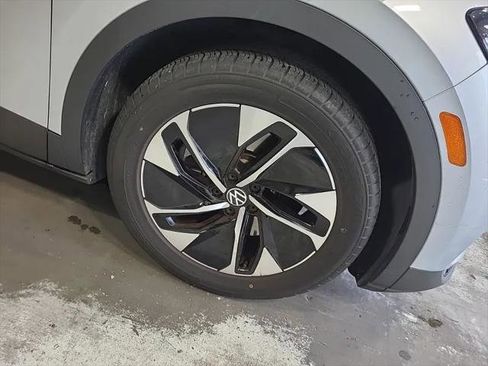 Used 2021 Volkswagen ID.4 Pro S w/ ID.4 Protection Package RWD image 9