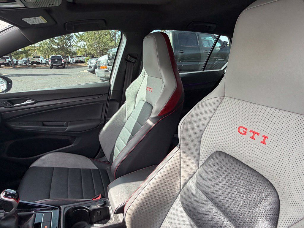 Used 2023 Volkswagen GTI SE FWD image 21