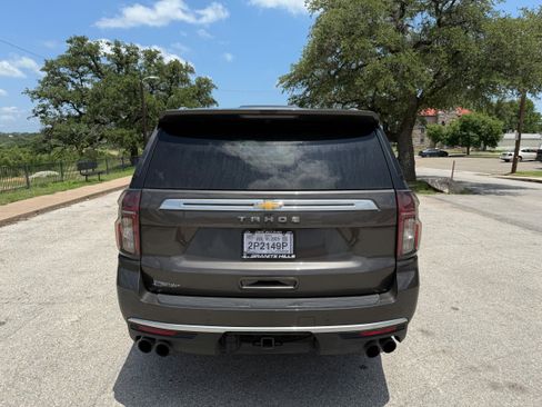 Used 2021 Chevrolet Tahoe High Country w/ Premium Package image 4