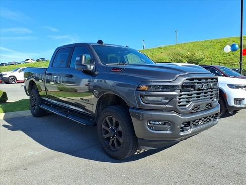 Used 2026 RAM 2500 Big Horn AWD/4WD image 1