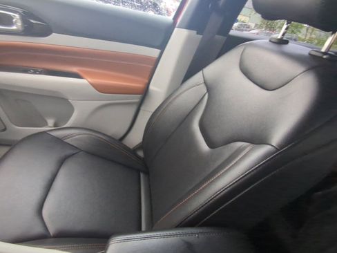 Used 2024 Jeep Compass Limited image 17