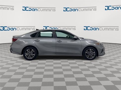 Used 2024 Kia Forte LXS w/ LXS Technology Package image 9