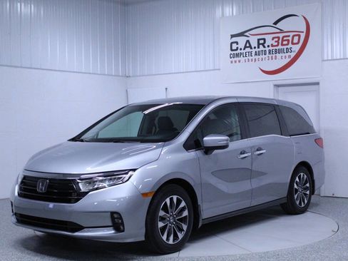 Used 2024 Honda Odyssey EX-L image 2